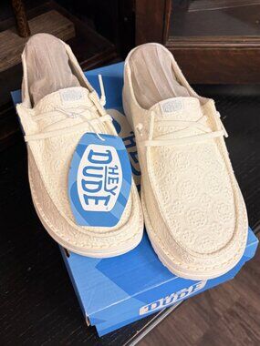 HEYDUDE Wendy Eyelet Lace White Slip-On Shoes Women’s Size 8 NWT